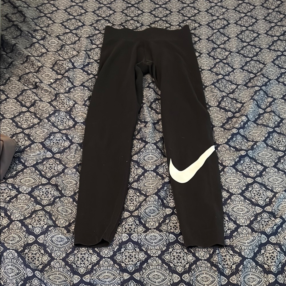 Nike Black and White Leggings Athletic Fit